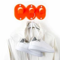 2 Drievoudige Wandhanger In Gekleurd Plexiglas Clipontwerp - Freddie -Kortingswinkel voor woondecoratie 2 appendiabiti da parete triplo in plexiglass colorato design a clip freddie 9