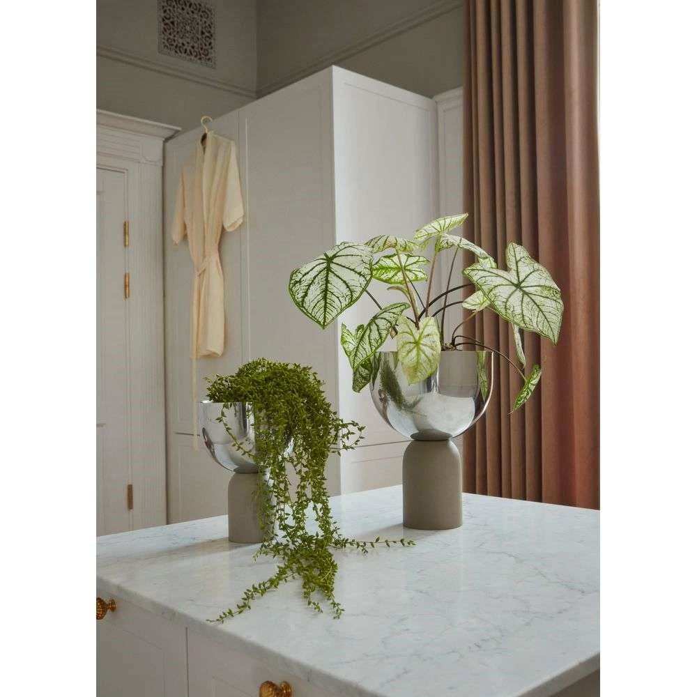 Torus Flowerpot Ø22 Silver/Taupe - AYTM - Koop Online 5 Torus Flowerpot Ø22 Silver/Taupe - AYTM - Koop Online - Afbeelding 3