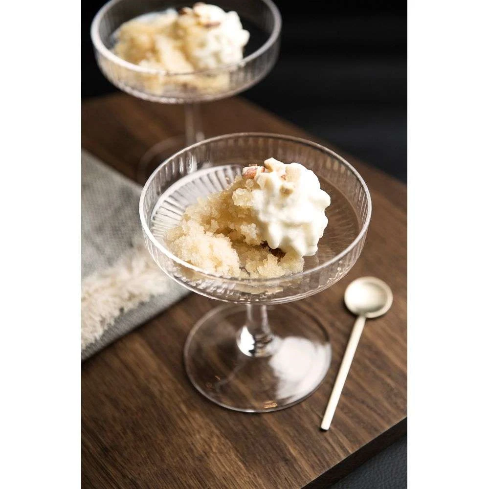 Ripple Champagne Saucer Set Of 2 Clear - Ferm LIVING - Koop Online 5 Ripple Champagne Saucer Set Of 2 Clear - Ferm LIVING - Koop Online - Afbeelding 3