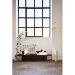 Tuck Scented Candle Red Brown - Ferm LIVING - Koop Online -Kortingswinkel voor woondecoratie 5704723256311tuck scented candle red brown ferm3