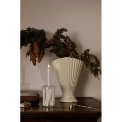 Fountain Vase Off-White - Ferm LIVING - Koop Online -Kortingswinkel voor woondecoratie 57047232775835