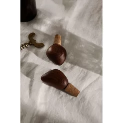 Cairn Wine Stoppers Set Of 2 Dark Brown - Ferm LIVING - Koop Online 7 Cairn Wine Stoppers Set Of 2 Dark Brown - Ferm LIVING - Koop Online -Kortingswinkel voor woondecoratie 5704723292630 3