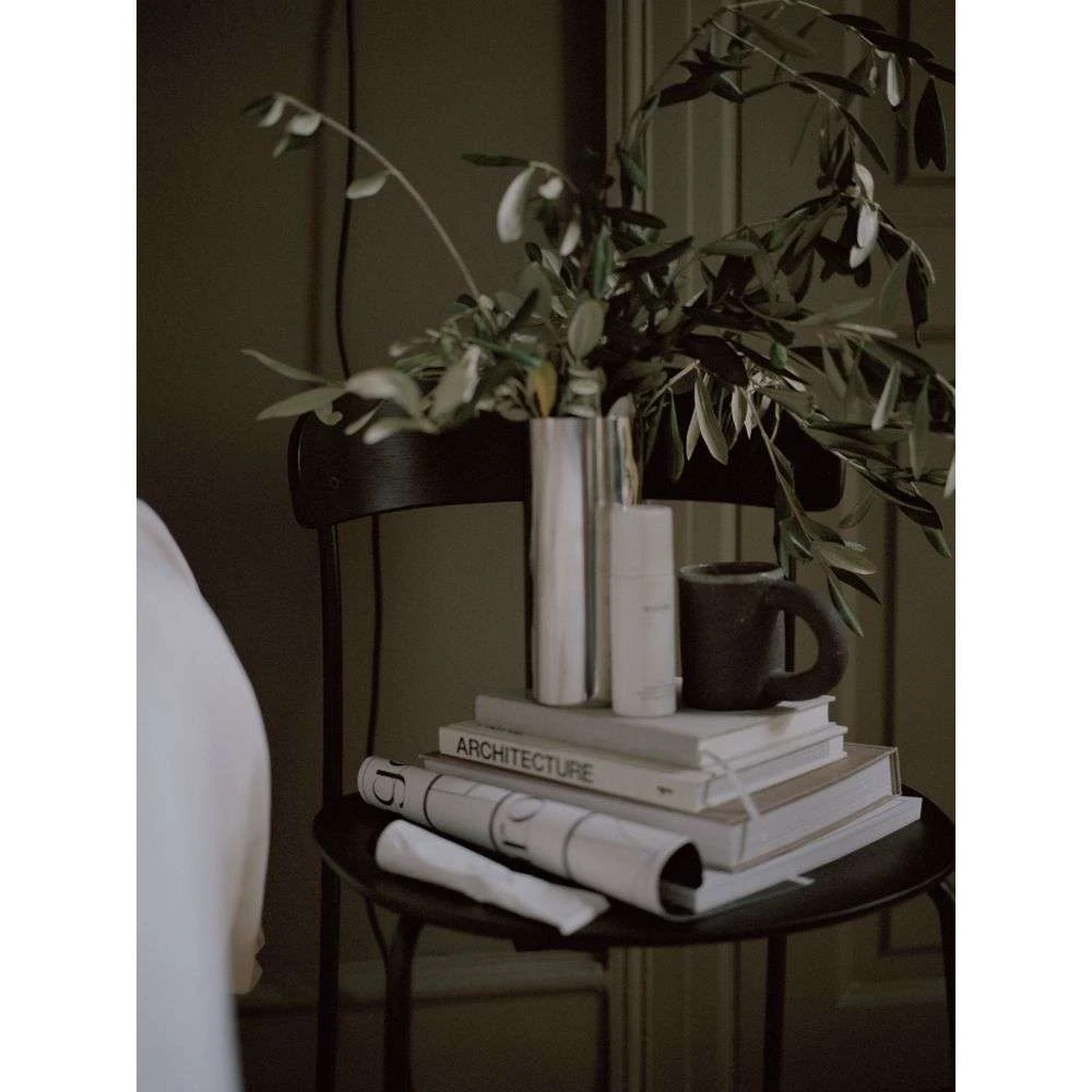 Pleat Pitcher - New Works - Koop Online 6 Pleat Pitcher - New Works - Koop Online - Afbeelding 4