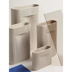 Ridge Vase H16,5 Beige - Muuto - Koop Online -Kortingswinkel voor woondecoratie 57132952564904