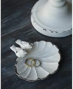 Antiek Wit Schaaltje Met Twee Vogeltjes 11 Antiek Wit Schaaltje Met Twee Vogeltjes -Kortingswinkel voor woondecoratie antiek wit schaaltje met twee vogeltjes 3