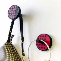 Wandkapstok In Essenhout Met Polkadot-inleg 2 Stuks - Quatto 19 Wandkapstok In Essenhout Met Polkadot-inleg 2 Stuks - Quatto -Kortingswinkel voor woondecoratie appendiabiti da parete in legno di frassino con intarsi 2 pezzi quatto 5