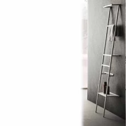 Witte Of Gekleurde Modern Design Ladder Kleerhanger - Caloina 10 Witte Of Gekleurde Modern Design Ladder Kleerhanger - Caloina -Kortingswinkel voor woondecoratie appendiabiti da terra a scaletta di design moderno bianco o colorato caloina 3