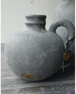 Bol Kruikje Met Oor Majestic Vintage Grijs, Brynxz -Kortingswinkel voor woondecoratie bol kruikje met oor majestic vintage grijs brynxz 6