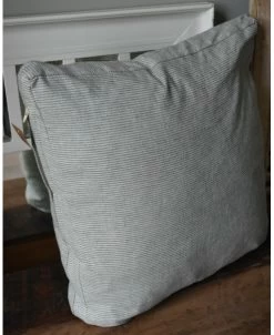 Box Kussenhoes Met Fijne Groene Strepen, IB Laursen 14 Box Kussenhoes Met Fijne Groene Strepen, IB Laursen -Kortingswinkel voor woondecoratie box kussenhoes met fijne groene strepen ib laursen 4