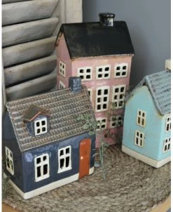 Donker Blauwe Engelse Cottage Met Dakkapel, IB Laursen 9 Donker Blauwe Engelse Cottage Met Dakkapel, IB Laursen -Kortingswinkel voor woondecoratie donker blauwe engelse cottage met dakkapel ib laursen 2