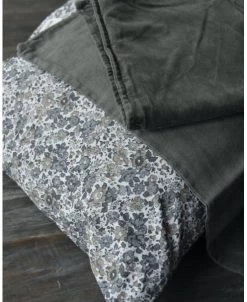 Gebloemde Kussenhoes Met Grijze En Taupe Bloemen, IB Laursen 13 Gebloemde Kussenhoes Met Grijze En Taupe Bloemen, IB Laursen -Kortingswinkel voor woondecoratie gebloemde kussenhoes wit met grijze en taupe bloemen ib laursen 3