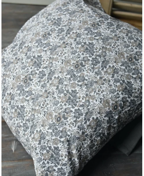 Gebloemde Kussenhoes Met Grijze En Taupe Bloemen, IB Laursen 7 Gebloemde Kussenhoes Met Grijze En Taupe Bloemen, IB Laursen - Afbeelding 5
