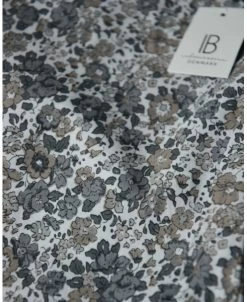 Gebloemde Kussenhoes Met Grijze En Taupe Bloemen, IB Laursen 15 Gebloemde Kussenhoes Met Grijze En Taupe Bloemen, IB Laursen -Kortingswinkel voor woondecoratie gebloemde kussenhoes wit met grijze en taupe bloemen ib laursen 5