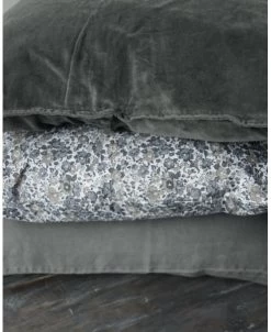 Gebloemde Kussenhoes Met Grijze En Taupe Bloemen, IB Laursen 16 Gebloemde Kussenhoes Met Grijze En Taupe Bloemen, IB Laursen -Kortingswinkel voor woondecoratie gebloemde kussenhoes wit met grijze en taupe bloemen ib laursen 6