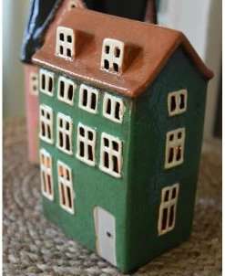 Groen Pakhuis Nyhavn Theelicht Met Lichte Ramen En Dakkapellen, IB Laursen 11 Groen Pakhuis Nyhavn Theelicht Met Lichte Ramen En Dakkapellen, IB Laursen -Kortingswinkel voor woondecoratie groen pakhuis nyhavn theelicht met lichte ramen en dakkapellen ib laursen 2