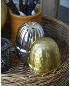 Groot Antiek-look Goud Kleurig Ei Met Reliëf, IB Laursen 16 Groot Antiek-look Goud Kleurig Ei Met Reliëf, IB Laursen -Kortingswinkel voor woondecoratie groot antiek look goud kleurig ei met relief ib laursen 6