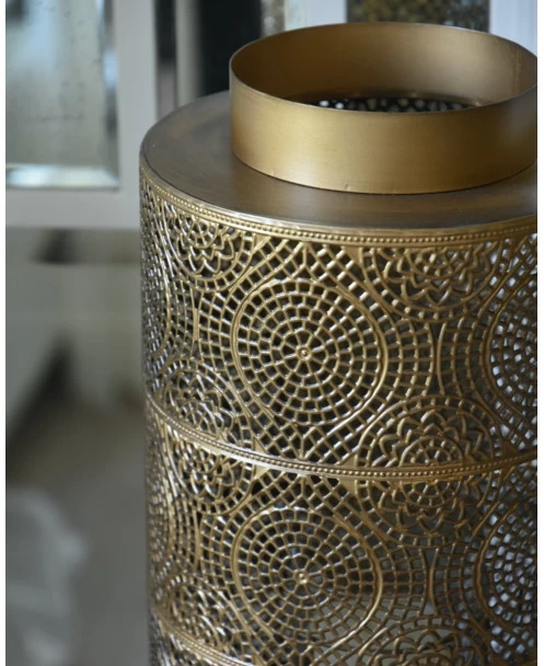 Groot Windlicht Met Sfeervol Gaatjes Patroon Antiek-look Messing 8 Groot Windlicht Met Sfeervol Gaatjes Patroon Antiek-look Messing - Afbeelding 6