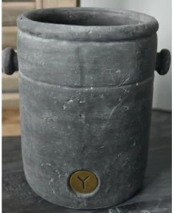 Hoge Pot Met Twee Dop Oortjes Vintage Grijs Groot, Brynxz -Kortingswinkel voor woondecoratie hoge pot met twee dop oortjes vintage grijs groot brynxz 2