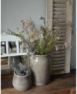 Klei Grijze Pot Iets Bol Met Gewerkte Onderrand, IB Laursen -Kortingswinkel voor woondecoratie klei grijze pot iets bol met gewerkte onderrand ib laursen 4