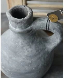 Kruik Kannetje Met Oor In Vintage Grijs Groot, Brynxz 12 Kruik Kannetje Met Oor In Vintage Grijs Groot, Brynxz -Kortingswinkel voor woondecoratie kruik kannetje met oor in vintage grijs groot brynxz 2