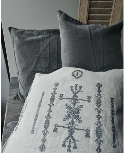 Kussen Hoes Linnenlook Met Grijs Borduursel, IB Laursen 4 Kussen Hoes Linnenlook Met Grijs Borduursel, IB Laursen - Afbeelding 2