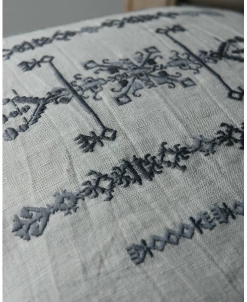 Kussen Hoes Linnenlook Met Grijs Borduursel, IB Laursen 7 Kussen Hoes Linnenlook Met Grijs Borduursel, IB Laursen - Afbeelding 5