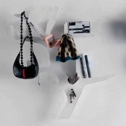 Wandplank Van Plexiglas Met Kapstokken Made In Italy - Neon -Kortingswinkel voor woondecoratie mensola da parete in plexiglass con ganci appendiabiti made in italy neon 12