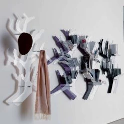 Wandplank Van Plexiglas Met Kapstokken Made In Italy - Neon -Kortingswinkel voor woondecoratie mensola da parete in plexiglass con ganci appendiabiti made in italy neon 13