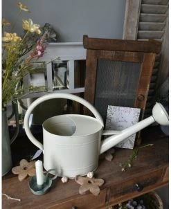 Metalen Gieter In Cream Met Sproeikop 5 Ltr, IB Laursen -Kortingswinkel voor woondecoratie metalen gieter in cream met sproeikop 5 ltr ib laursen 2