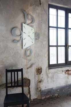 Design Wandklok In Zwart Ijzer Of Aluminium Made In Italy - Prospi -Kortingswinkel voor woondecoratie orologio a muro di design in ferro nero o alluminio made in italy prospi 3