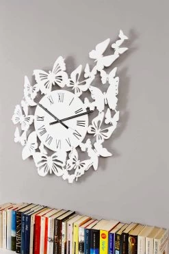 Wandklok Gekleurd Hout Modern Design Versierd Met Vlinders - Papilio -Kortingswinkel voor woondecoratie orologio a parete legno colorato design moderno decorato con farfalle papilio 3