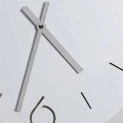 Klassieke Design Witte Wandklok In Rond Hout - Septimius -Kortingswinkel voor woondecoratie orologio da parete bianco di design classico in legno rotondo settimio 1