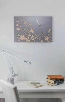 Moderne Grijze Rechthoekige Design Wandklok In Versierd Hout - Gallium 7 Moderne Grijze Rechthoekige Design Wandklok In Versierd Hout - Gallium -Kortingswinkel voor woondecoratie orologio da parete design rettangolare moderno grigio in legno decorato gallio 2