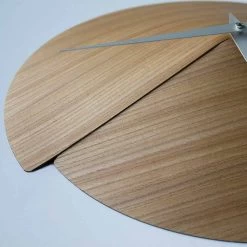 Wandklok Van Modern Design In Natuurlijk Hout Made In Italy - Cratere -Kortingswinkel voor woondecoratie orologio da parete di design moderno in legno naturale made in italy cratere 1