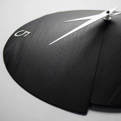 Moderne Wandklok Handgemaakt In Natuurlijk Hout - Cratere -Kortingswinkel voor woondecoratie orologio moderno da parete con numero in legno naturale made in italy cratere 5