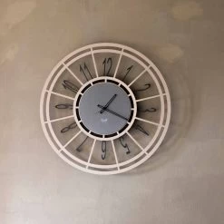 Moderne Wandklok In Ijzeren Hazelnoot Of Zwart Made In Italy - Topino -Kortingswinkel voor woondecoratie orologio moderno da parete in ferro nocciola o nero made in italy topino 3