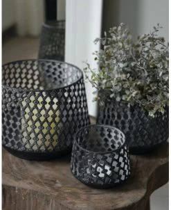 Set Van 3 Metalen Windlichten Met Sierlijk Gaatjes Patroon -Kortingswinkel voor woondecoratie set van 3 metalen windlichten met sierlijk gaatjes patroon 2