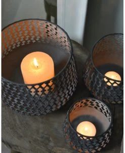 Set Van 3 Metalen Windlichten Met Sierlijk Gaatjes Patroon -Kortingswinkel voor woondecoratie set van 3 metalen windlichten met sierlijk gaatjes patroon 3