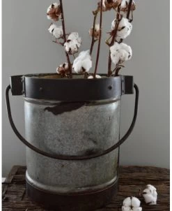 Stoere Zinken Emmer Met Hengsel