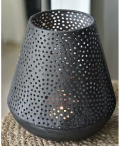 Taps Windlicht Met Ronde Gaatjes In Cirkel Patroon -Kortingswinkel voor woondecoratie taps windlicht met ronde gaatjes in cirkel patroon 4