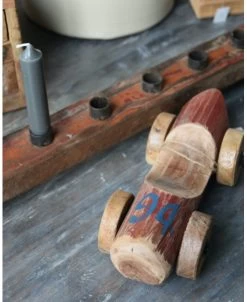 Unieke Rode Auto Van Hout Met Blauw Nr 94, IB Laursen -Kortingswinkel voor woondecoratie unieke rode auto van hout met blauw nr 94 ib laursen 1