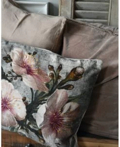 Velours Kussen Met Pastel Kleurige Bloemen Rechthoekig -Kortingswinkel voor woondecoratie velours kussen met pastel kleurige bloemen rechthoekig 2