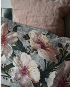 Velours Kussen Met Pastel Kleurige Bloemen Rechthoekig -Kortingswinkel voor woondecoratie velours kussen met pastel kleurige bloemen rechthoekig 4