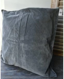 Velours 'thunder Grey' Vierkante Kussenhoes, IB Laursen -Kortingswinkel voor woondecoratie velours thunder grey vierkante kussenhoes ib laursen 1 3