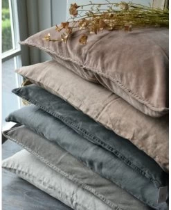 Velours 'thunder Grey' Vierkante Kussenhoes, IB Laursen -Kortingswinkel voor woondecoratie velours thunder grey vierkante kussenhoes ib laursen 1 4