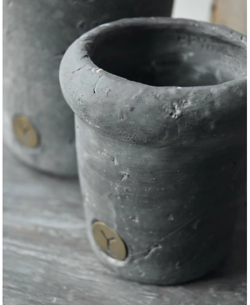 Vintage Grijze Rechte Pot Met Bolle Rand Klein, Brynxz 4 Vintage Grijze Rechte Pot Met Bolle Rand Klein, Brynxz - Afbeelding 2