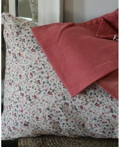 Vrolijke Bloemetjes Kussenhoes Faded Rose En Cream, IB Laursen -Kortingswinkel voor woondecoratie vrolijke bloemetjes kussenhoes faded rose en cream ib laursen 5