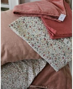 Vrolijke Bloemetjes Kussenhoes Faded Rose En Cream, IB Laursen -Kortingswinkel voor woondecoratie vrolijke bloemetjes kussenhoes faded rose en cream ib laursen 7