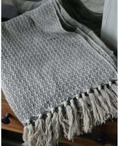 Woonkleed Sprei In Gebroken Wit Met Zacht Blauw/grijs, IB Laursen