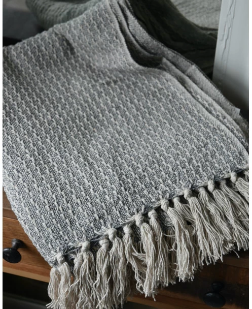 Woonkleed Sprei In Gebroken Wit Met Zacht Blauw/grijs, IB Laursen 3 Woonkleed Sprei In Gebroken Wit Met Zacht Blauw/grijs, IB Laursen